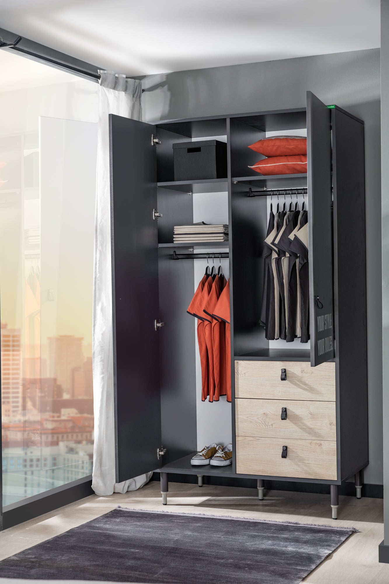 Motto Zweitürenschrank