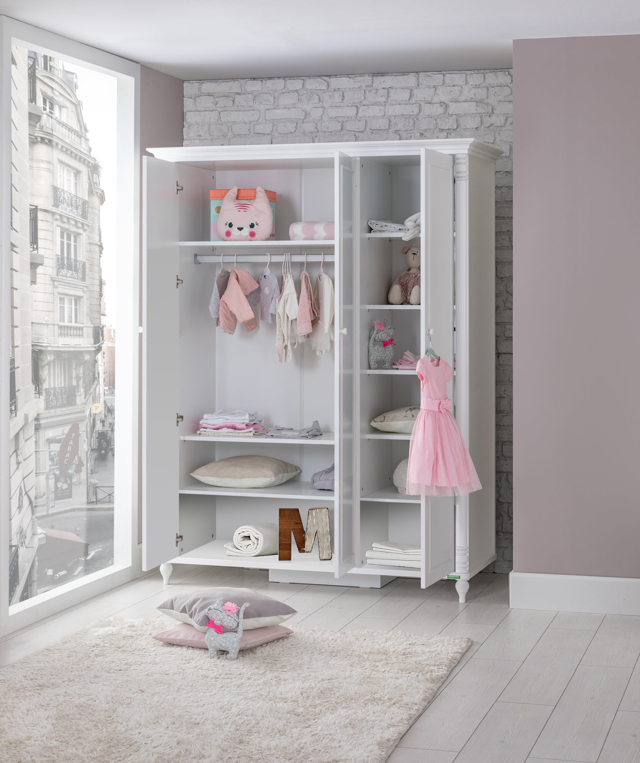 Nil Dreitürenschrank