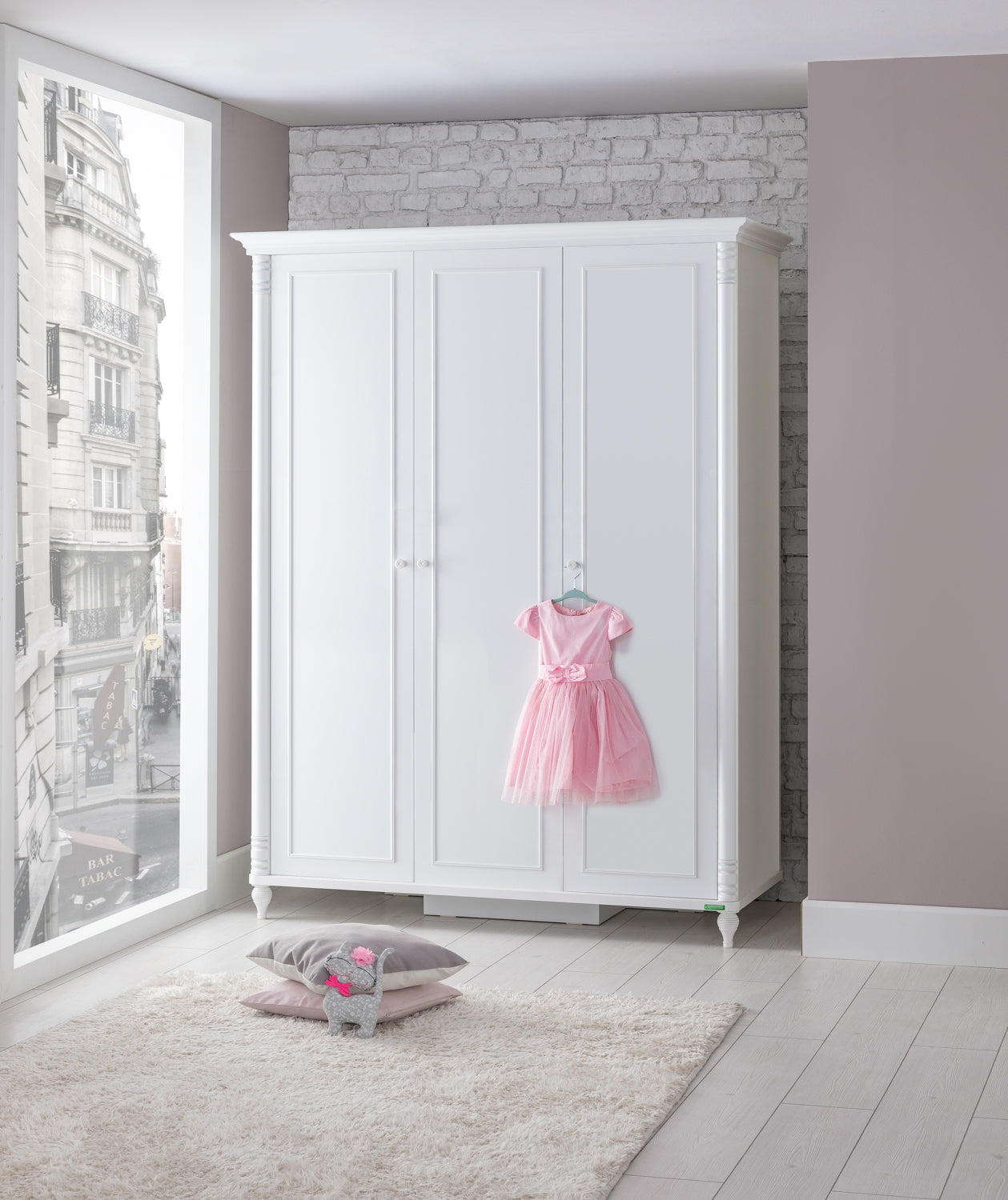 Nil Dreitürenschrank